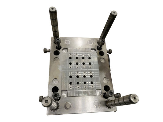 Entreprises de moulage par injection de plastique médical à prototype CNC pour les pièces automobiles